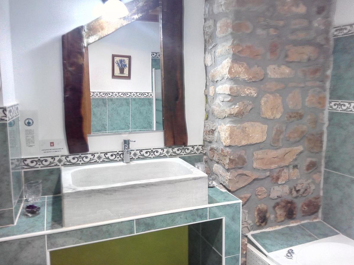 Montero De La Concha 3*